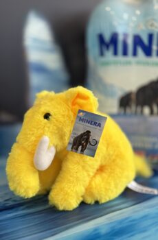 Aqua Minera plüss mamut figura ajándék gyerekeknek sárga